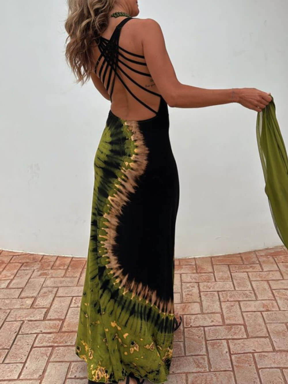 Lueur™ | Sırt Detaylı Bohem Batik Elbise